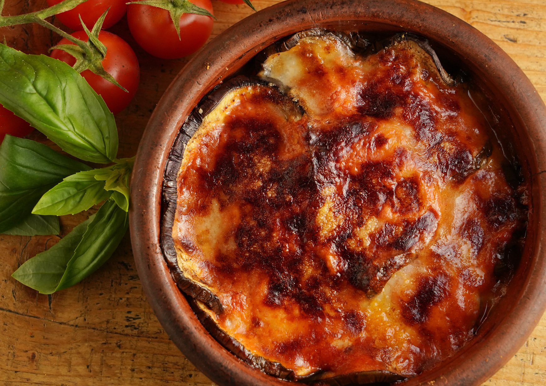 Con pomodoro San Marzano cotto nel forno a legna